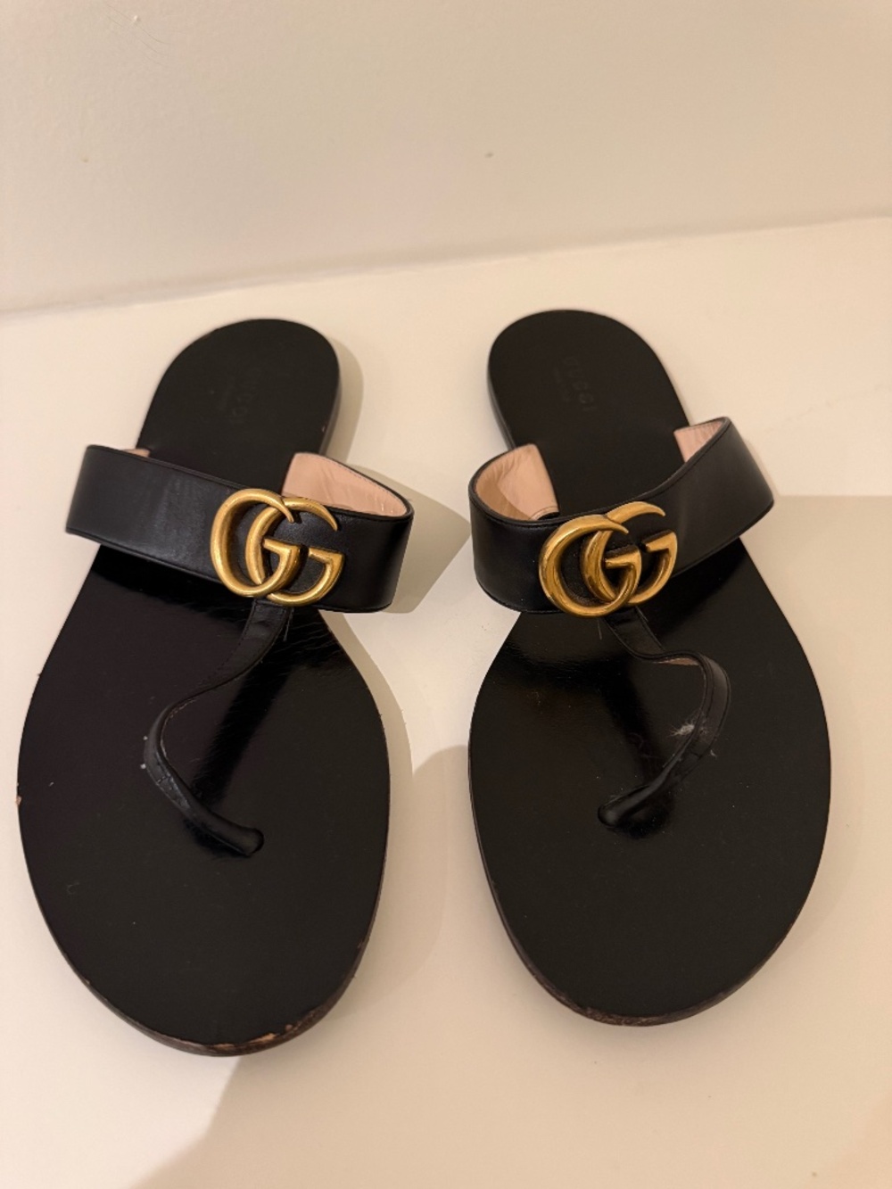 Gucci GG Marmont Double G Black Leather Thong Sandals – Size 39